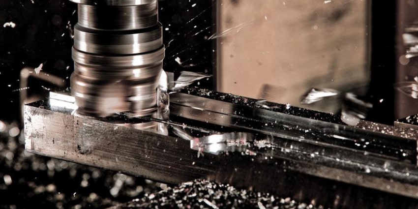 تراش CNC دقت بی‌نقص با قدرت کامپیوتر